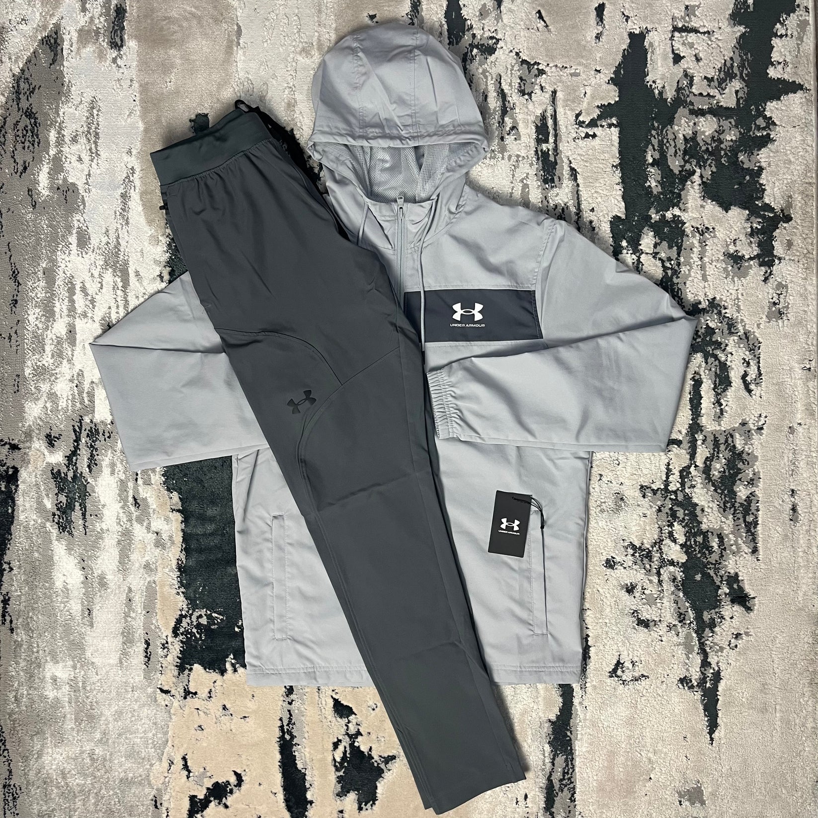 UNDER ARMOUR - WOVEN TRACKSUIT