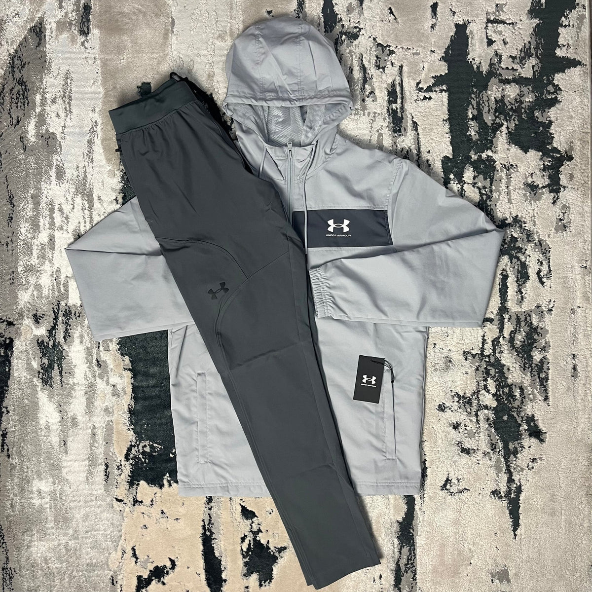 UNDER ARMOUR - WOVEN TRACKSUIT